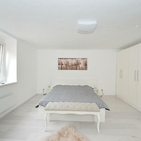 Pure Apartman Pécs Exteriör bild