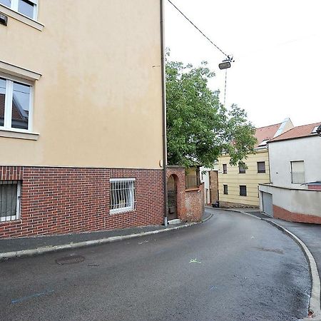 Pure Apartman Pécs Exteriör bild