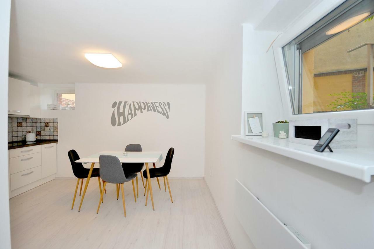 Pure Apartman Pécs Exteriör bild
